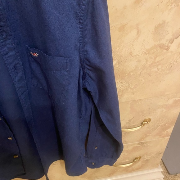 NAVY BLUE HOLLISTER SHIRT SIZE M👕WORN ONCE👕 - Picture 4 of 6